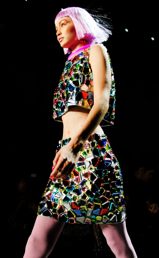 ESC: NYFW Jeremy Scott, Gigi Hadid ESC: NYFW Jeremy Scott, Gigi Hadid